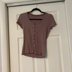 Short sleeve shirt with buttons